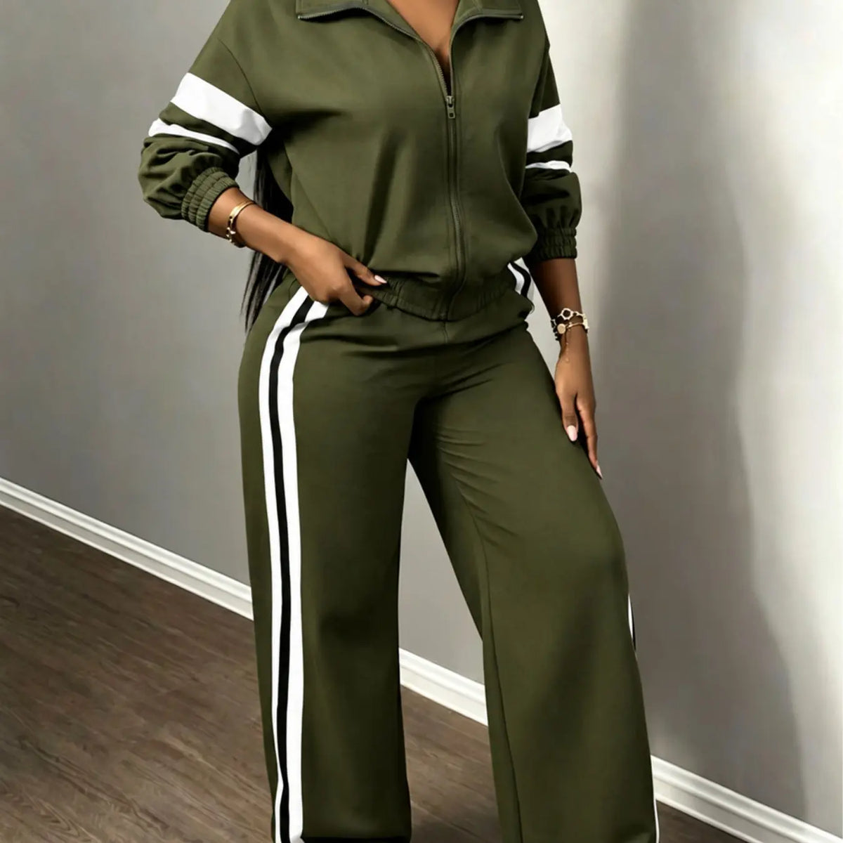 💚Women’s Two-Piece Sporty Set—Green Zipper Jacket M