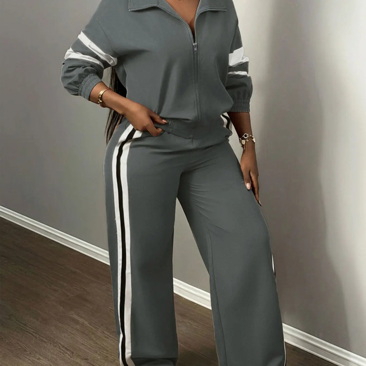 💚Women’s Two-Piece Sporty Set—Green Zipper Jacket M